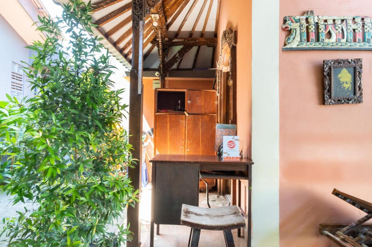 Oyo 3775 Ketut Inn Pesanggaran Ngoại thất bức ảnh