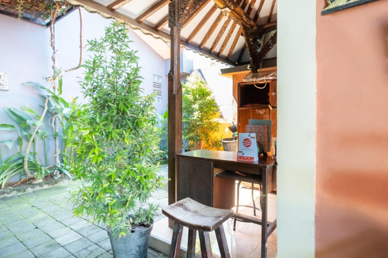 Oyo 3775 Ketut Inn Pesanggaran Ngoại thất bức ảnh
